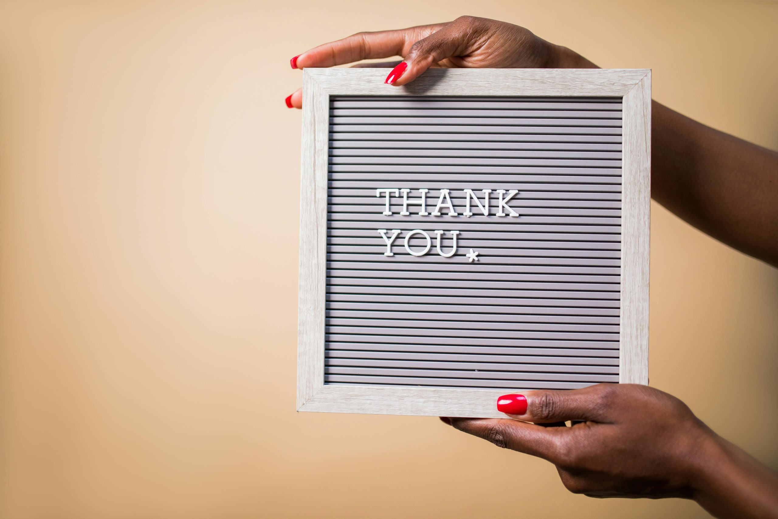 Would it be weird to give a past professor a thank you letter?
