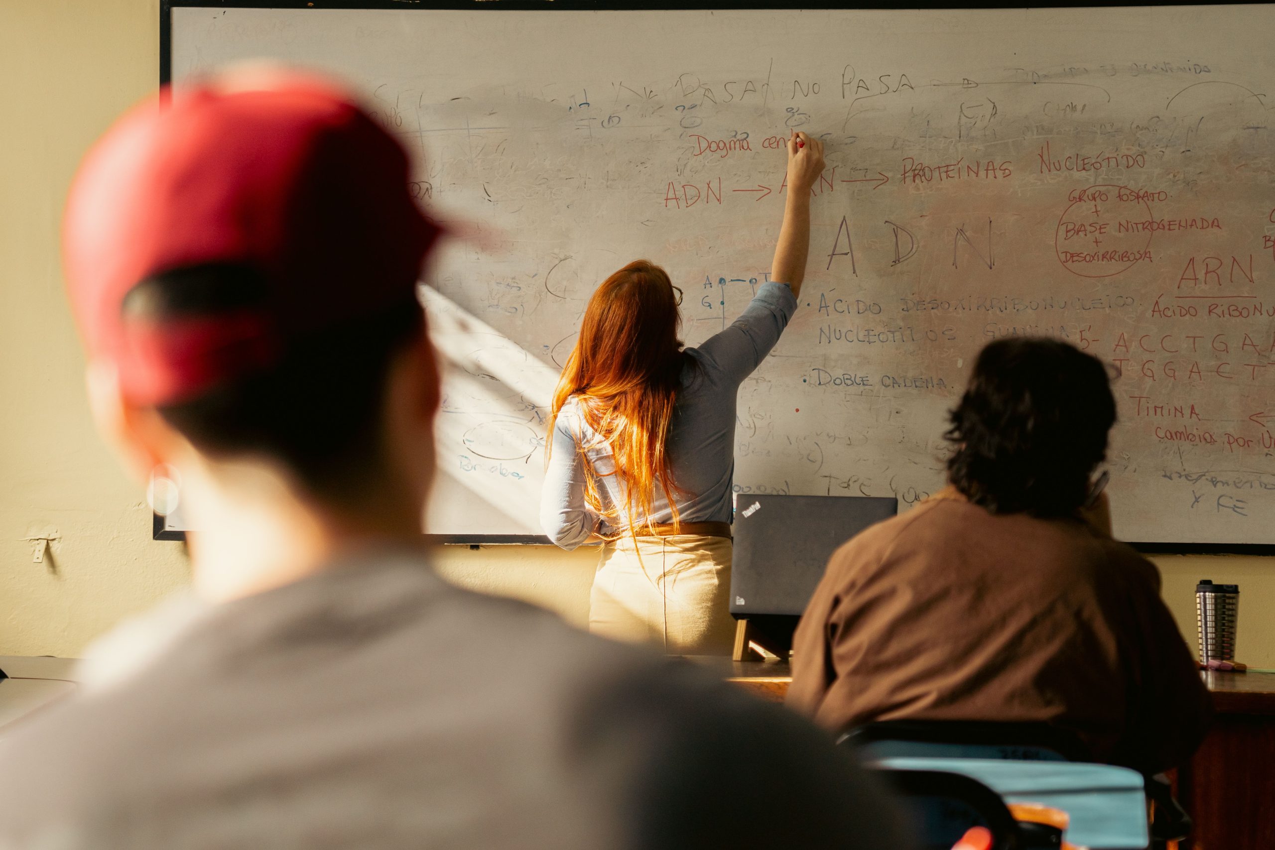 Help! How to get the most out of a class when you’re trying to read what’s on the screen, write it down and also listen to the instructor and take notes on what they’re saying too?